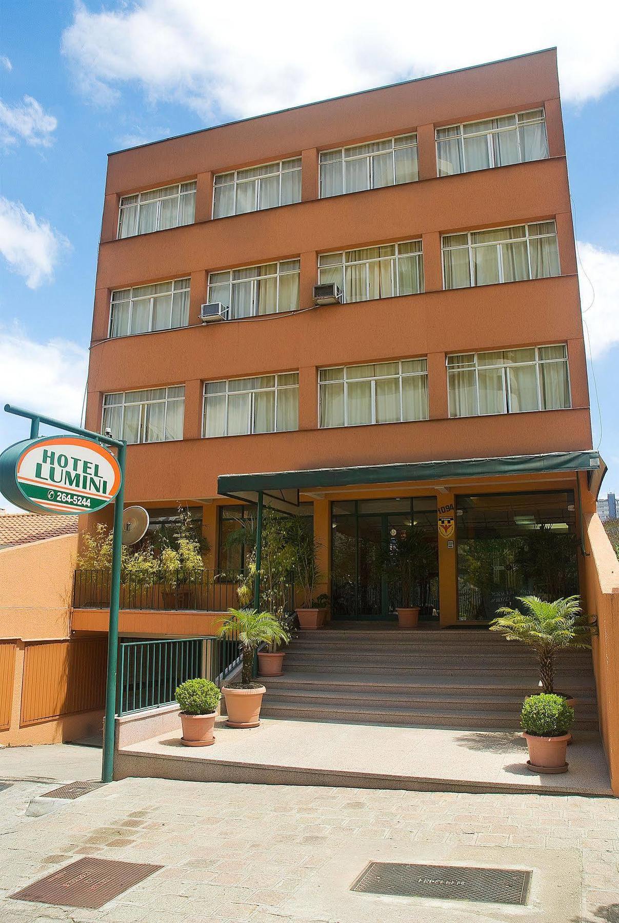 Hotel Lumini Curitiba Esterno foto